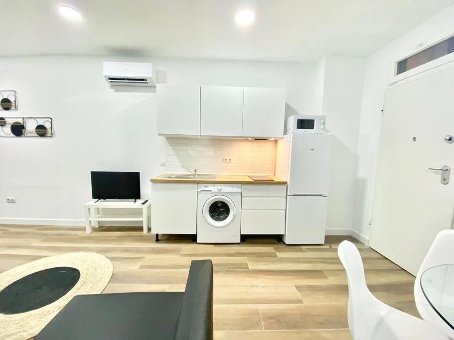 Madrid Rio Amparo Usera Экстерьер фото